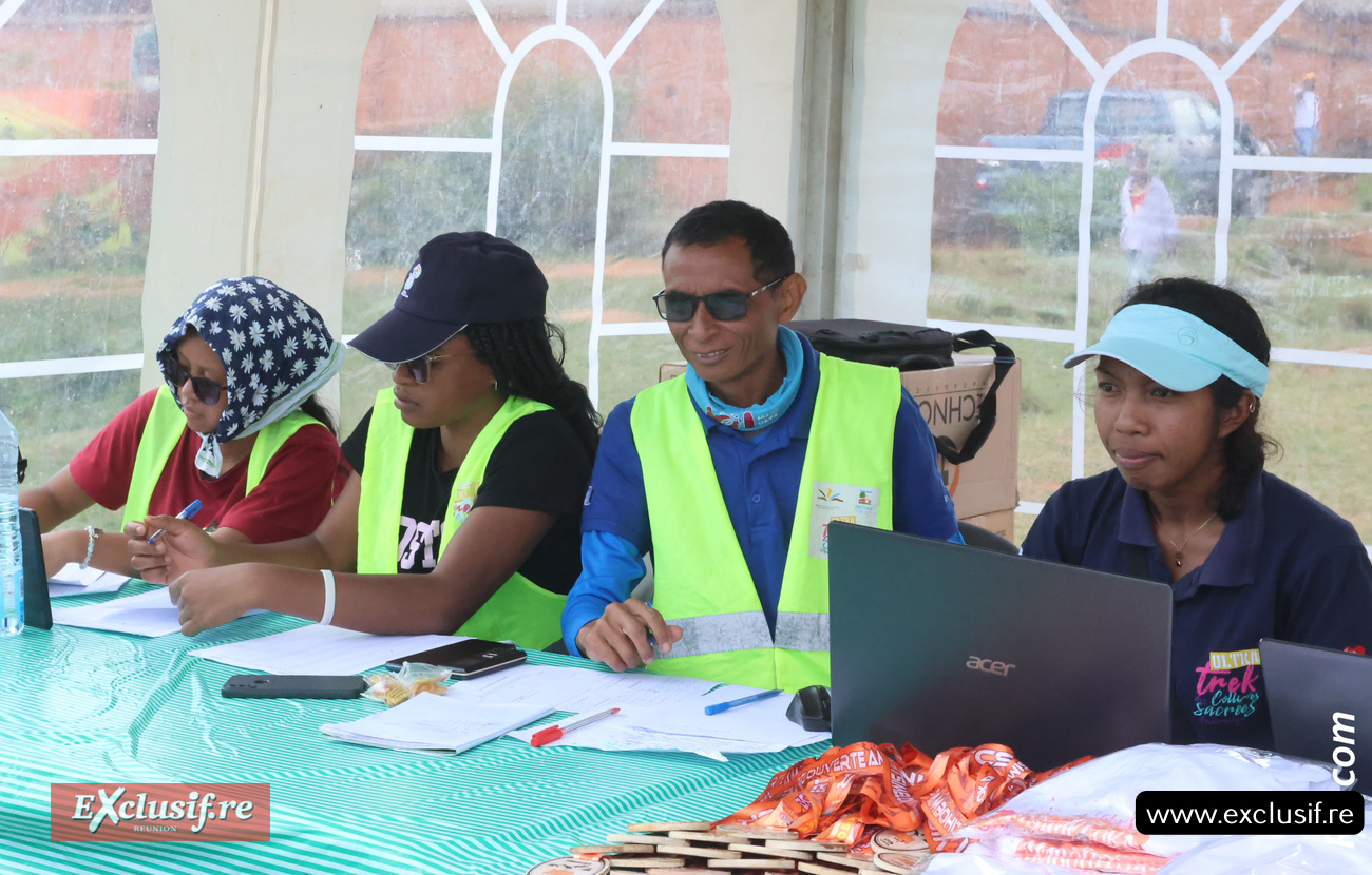 Nicolas dirige l'équipe chargée de l'enregistrement des résultats