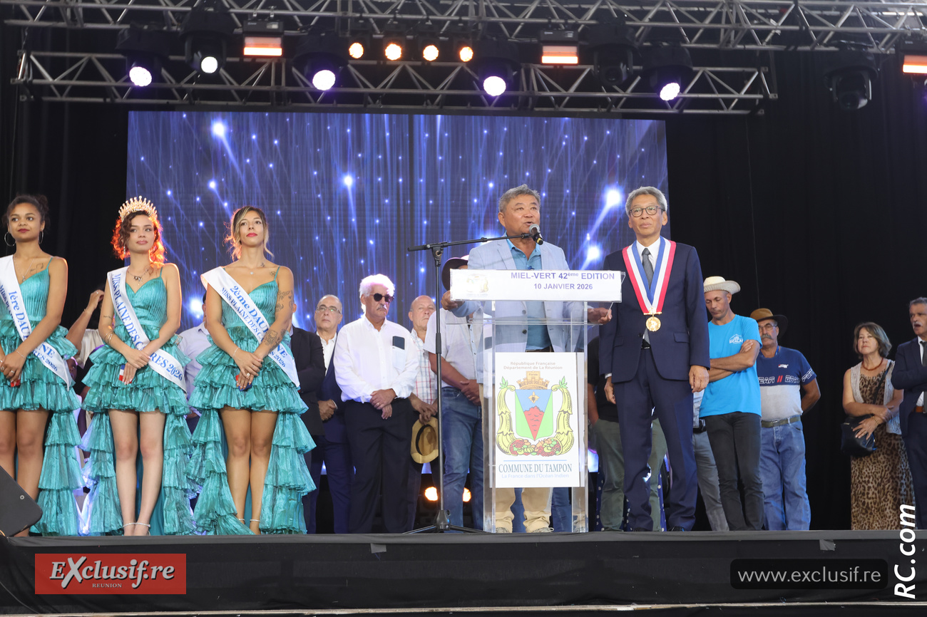 Au micro, Alain Wong-Soo, Commissaire au Tourisme au sein de la Commission Réginale de l'île Rodrigues