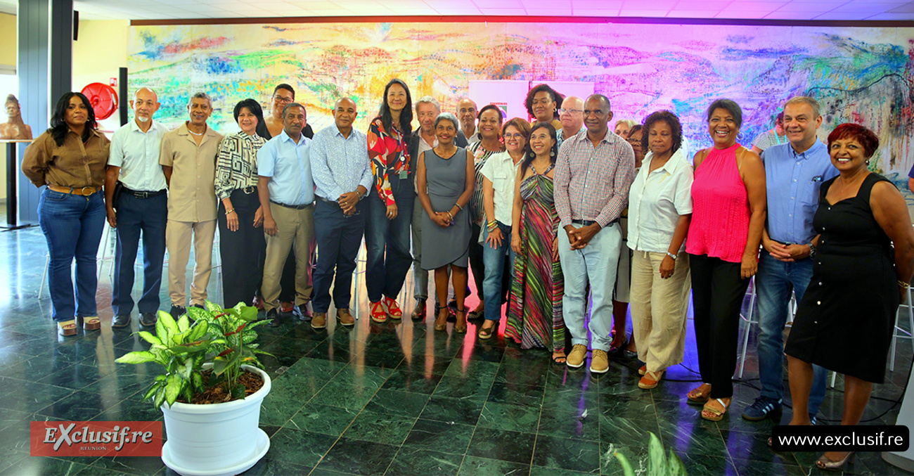 La maire Ericka Bareigts et les élus présents pour cette cérémonie des voeux