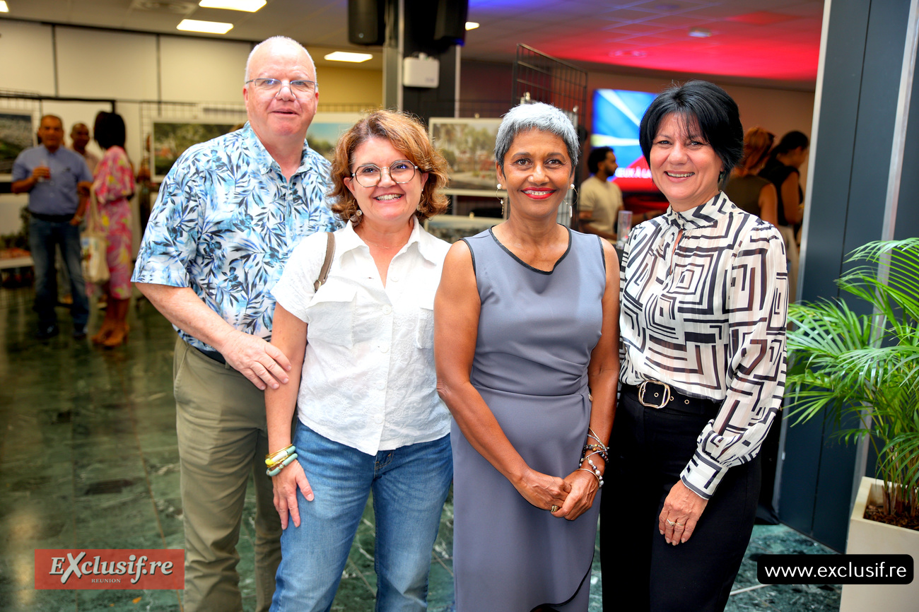 La maire entourée de Jean-François Hoarau, 1er adjoint, Christèle Beaumier et Alexandra Clain, conseillères municipales