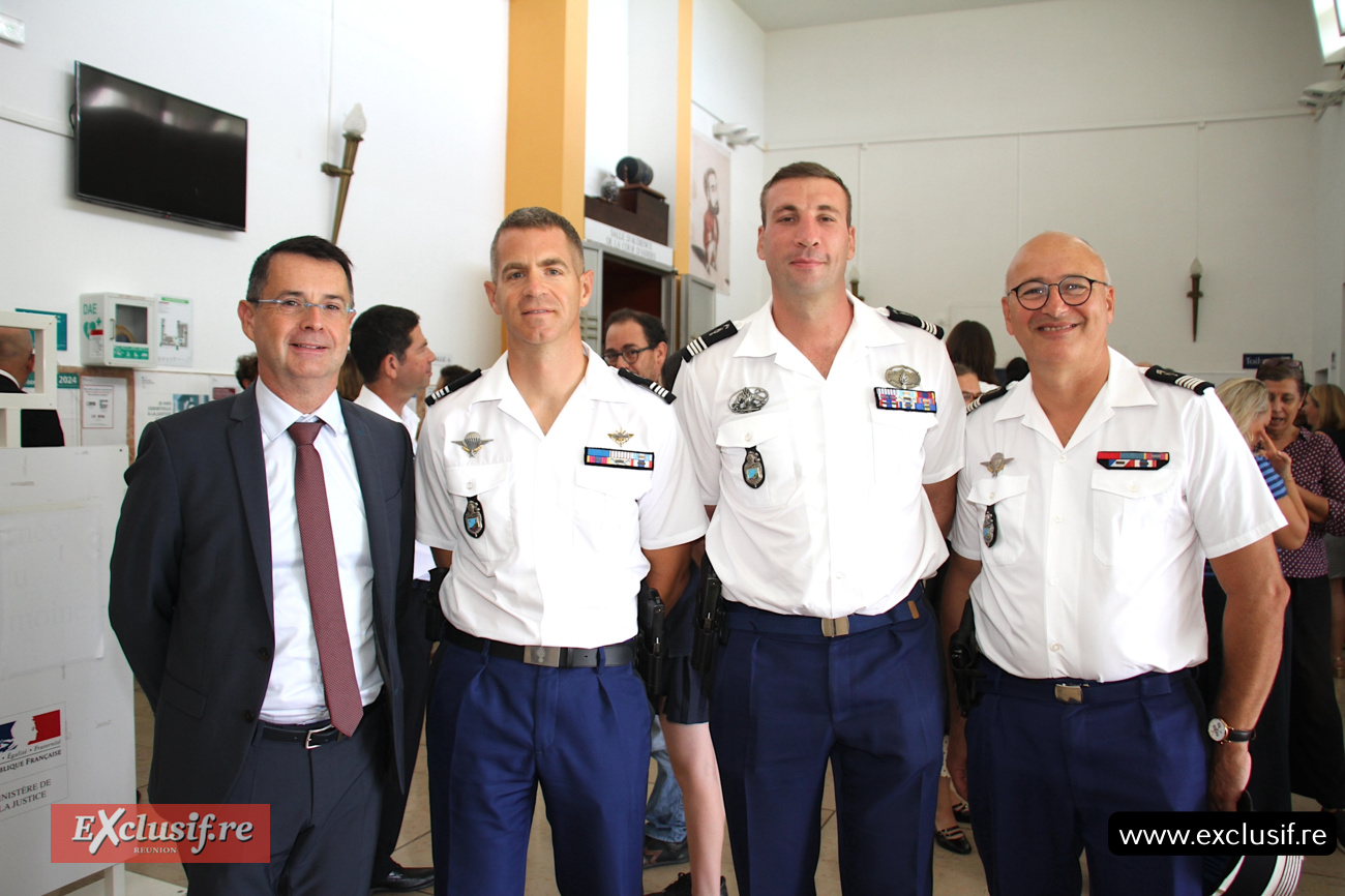 Olivier Clémençon, Nicolas Tomasini, Commandant la compagnie de Gendarmerie de Saint-Benoît, et Christophe Heurtebise, colonel, Commandant en second de la Gendarmerie nationale La Réunion