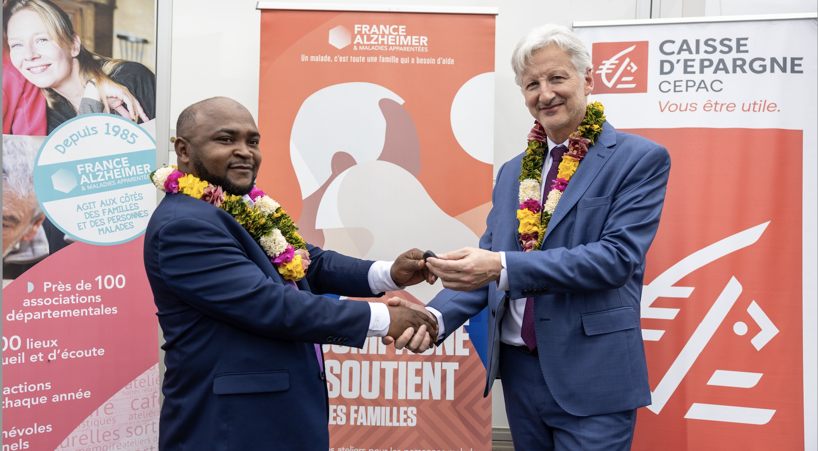 Aboubacari Babou, président de l’Association France Alzheimer Mayotte, et Jean-Charles Pietrera, membre du Directoire de la CEPAC en charge du pôle outre-mer