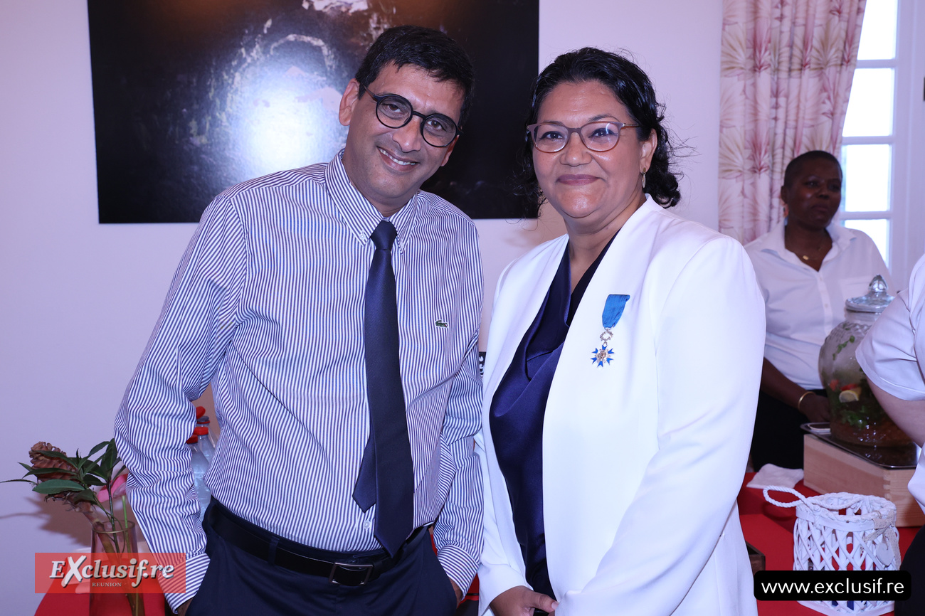 Cérémonie de remise collective d'ordres nationaux à la Préfecture: photos