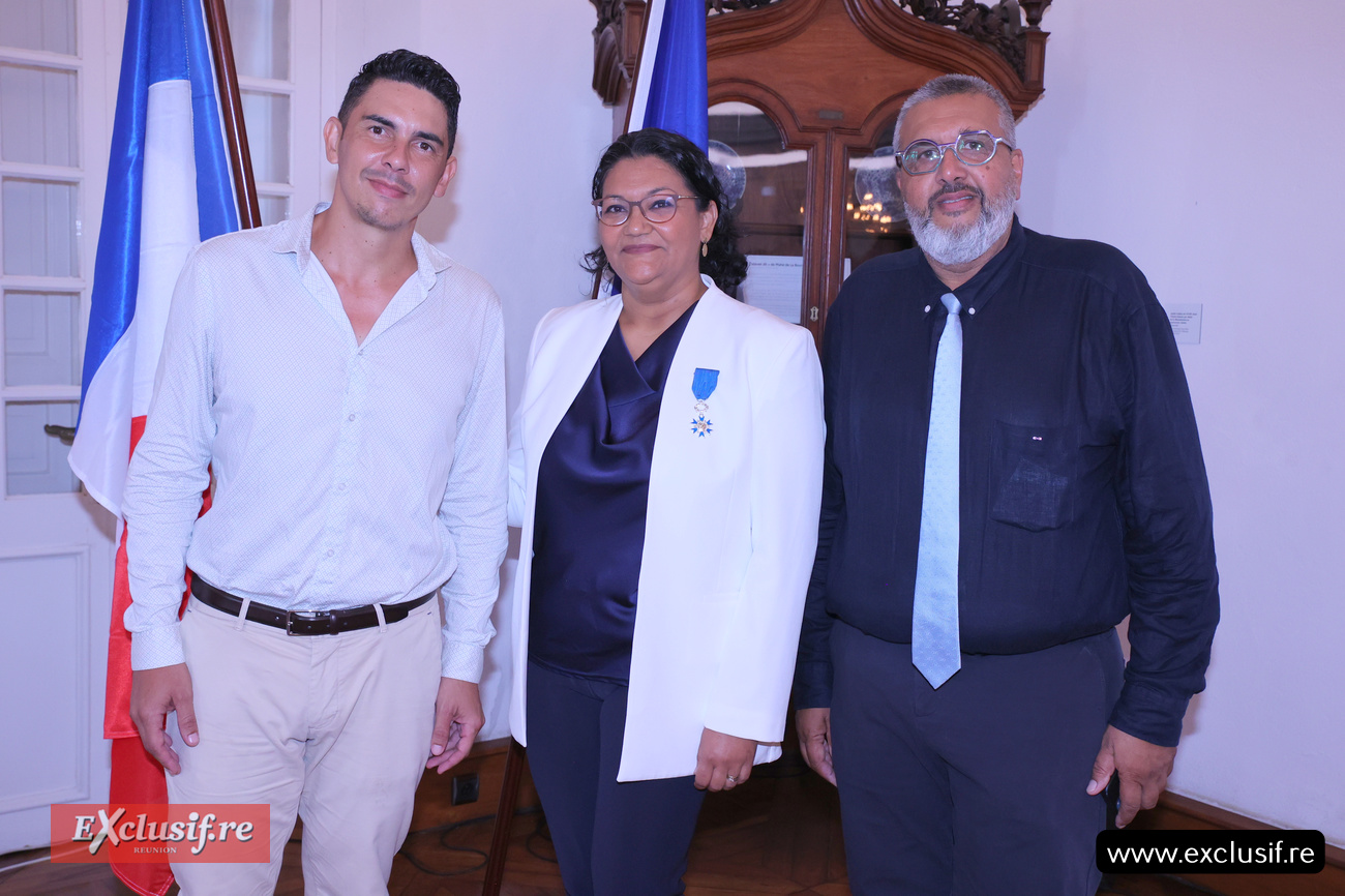 Cérémonie de remise collective d'ordres nationaux à la Préfecture: photos