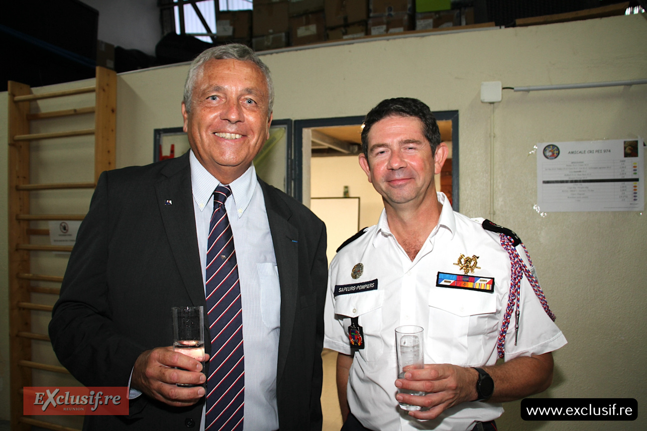 Gendarmerie Nationale de La Réunion: cérémonie d'hommage aux héros décédés