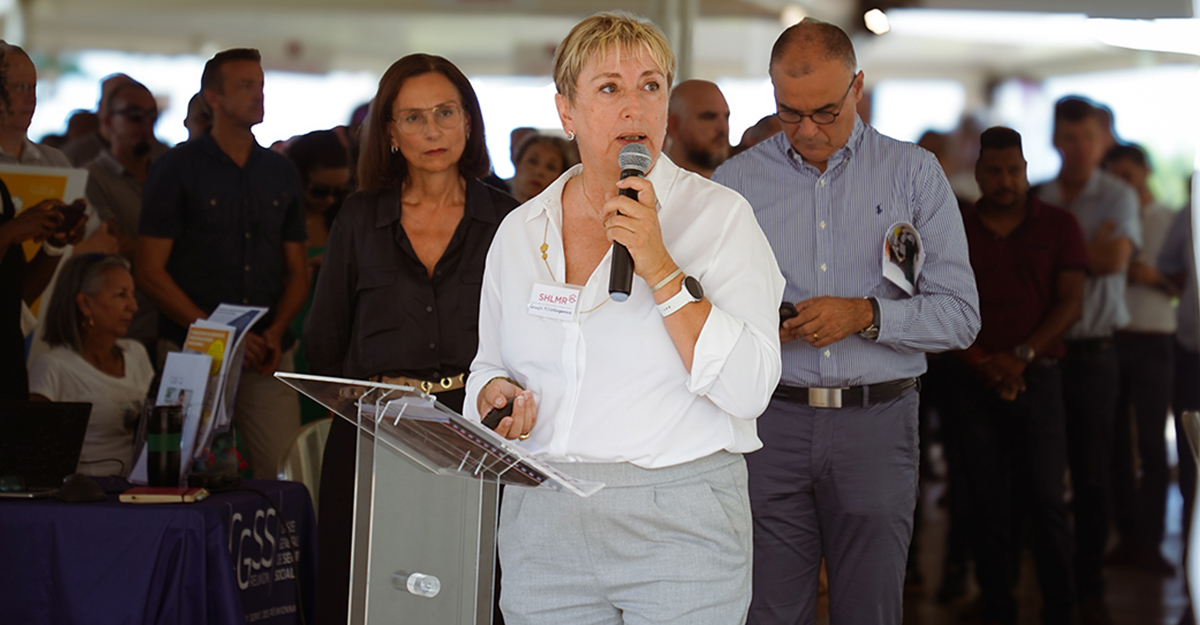 Au micro, Valérie Lenormand, Directrice générale de la SHLMR
