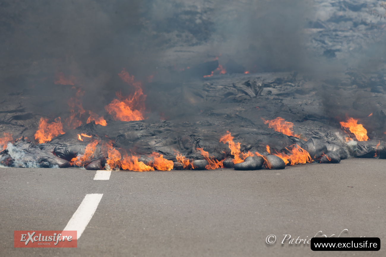 Volcan Piton de la Fournaise: toutes les photos de la traversée de la RN2 du vendredi 13 mars