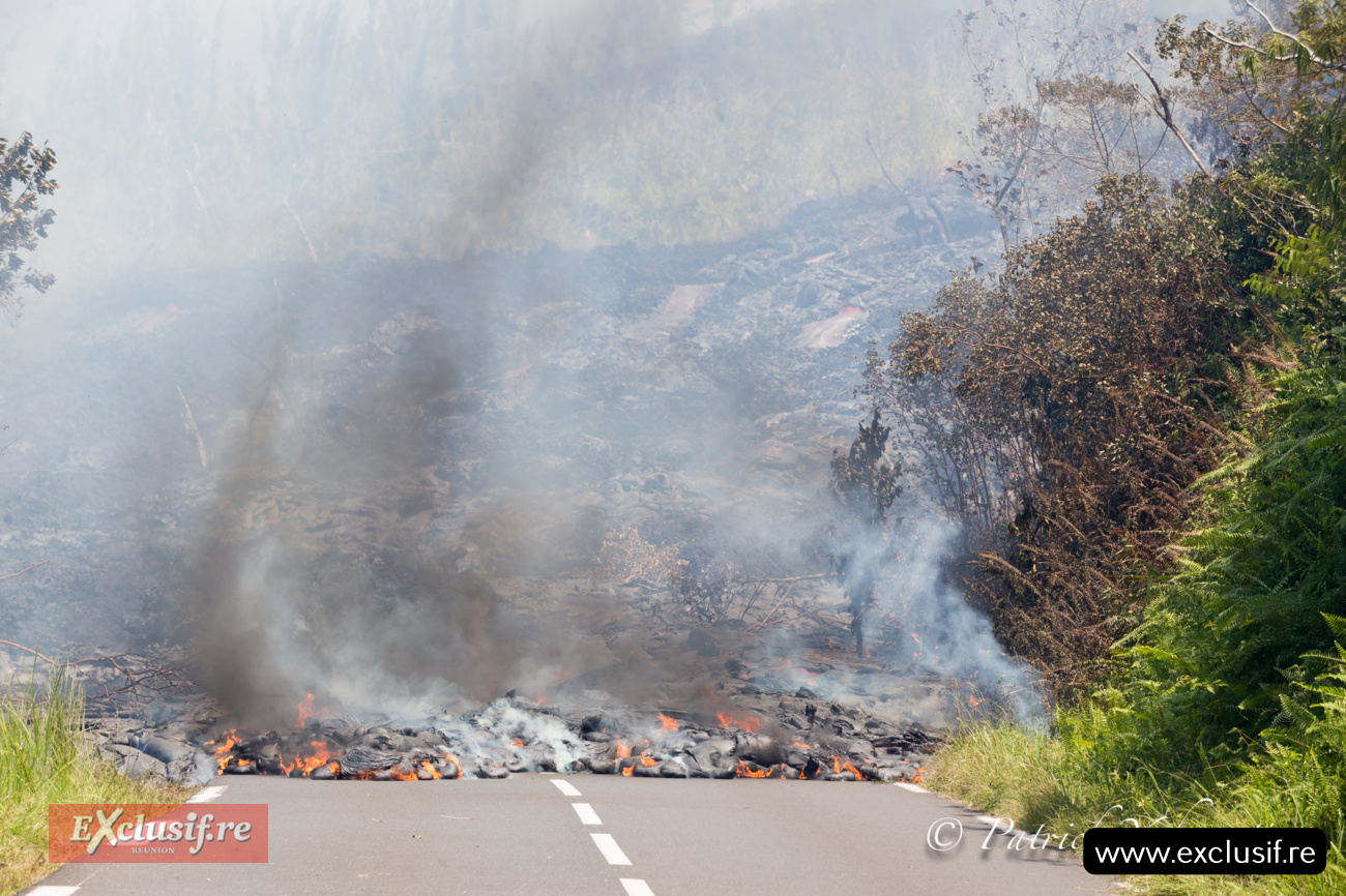 Volcan Piton de la Fournaise: toutes les photos de la traversée de la RN2 du vendredi 13 mars