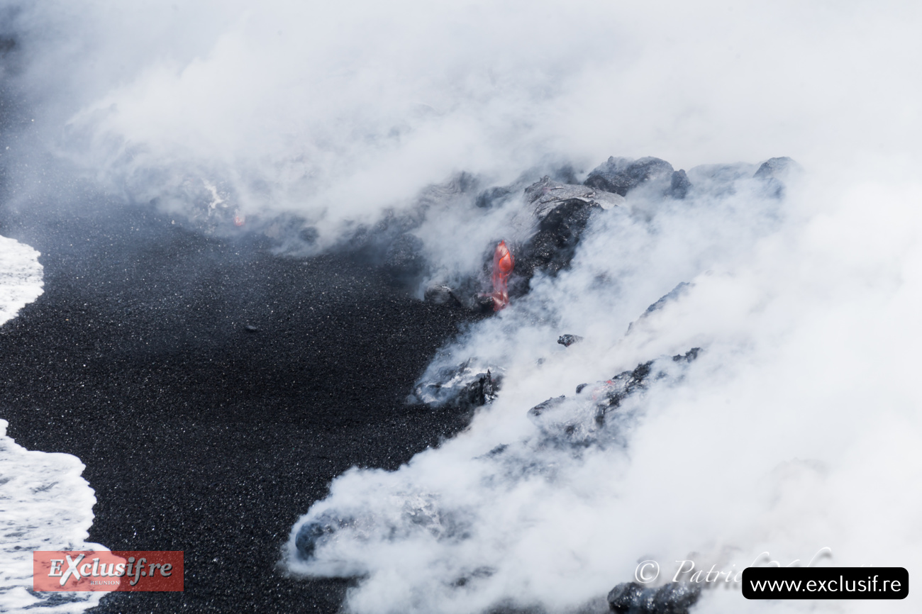 Piton de la Fournaise: les coulées ont rejoint la mer ce lundi, photos