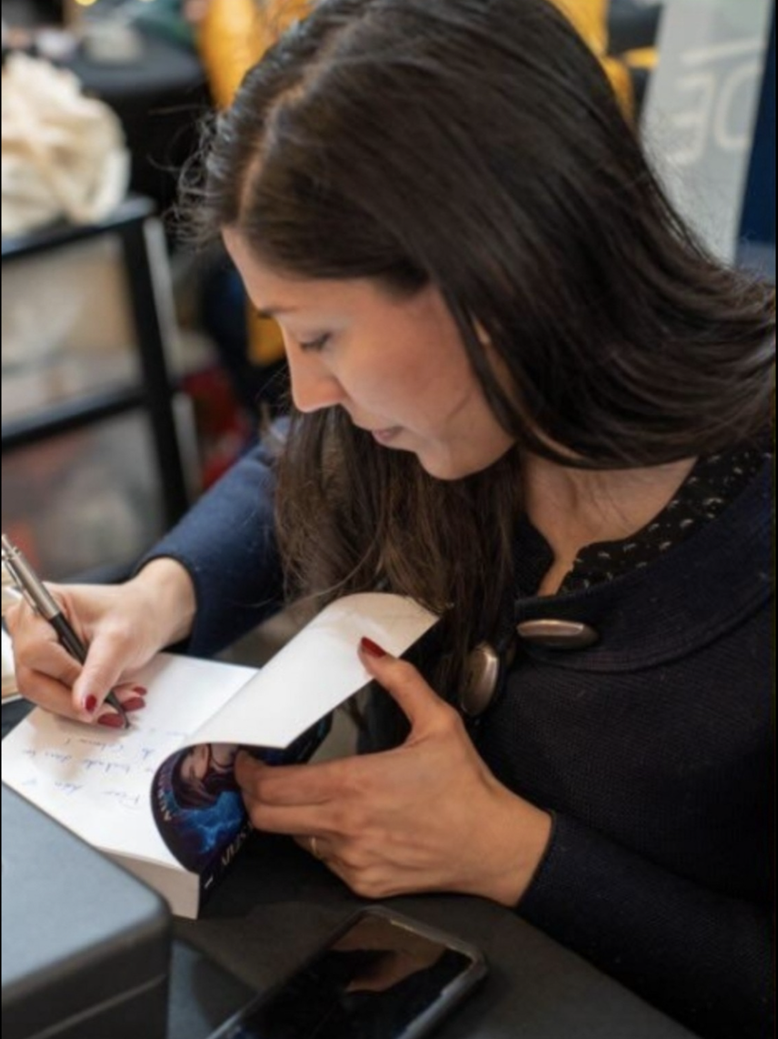 En séance de dédicaces...