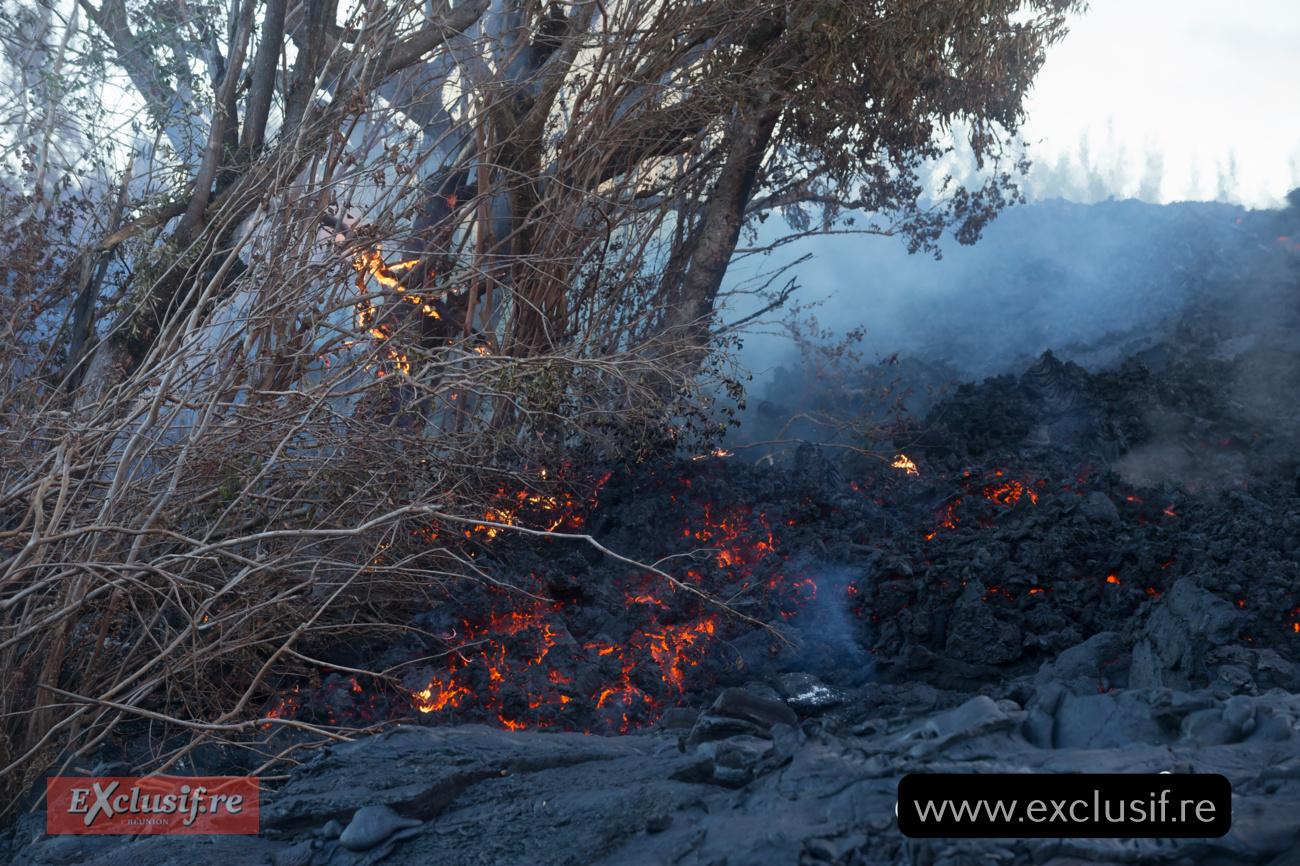 Volcan: l'éruption continue, photos