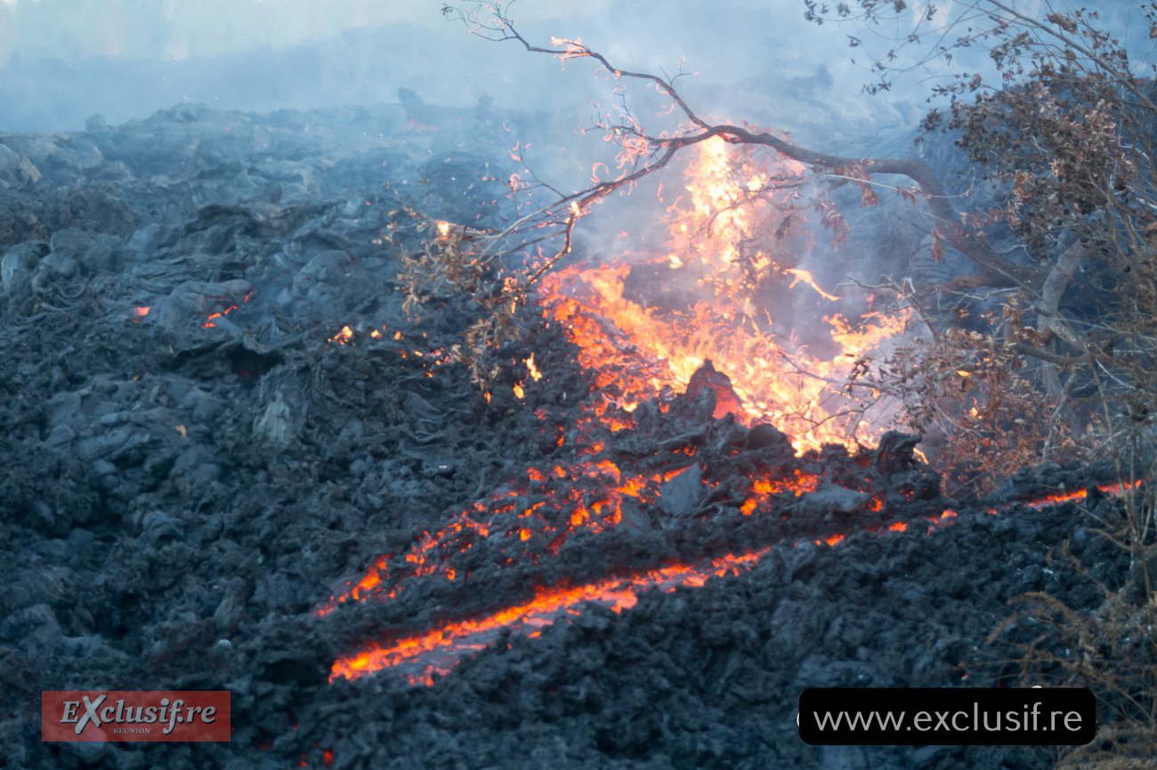 Volcan: l'éruption continue, photos