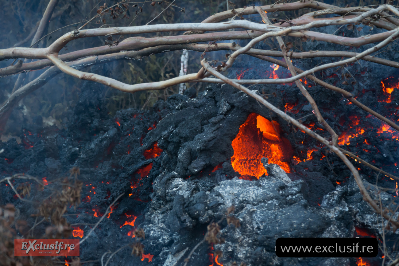 Volcan: l'éruption continue, photos