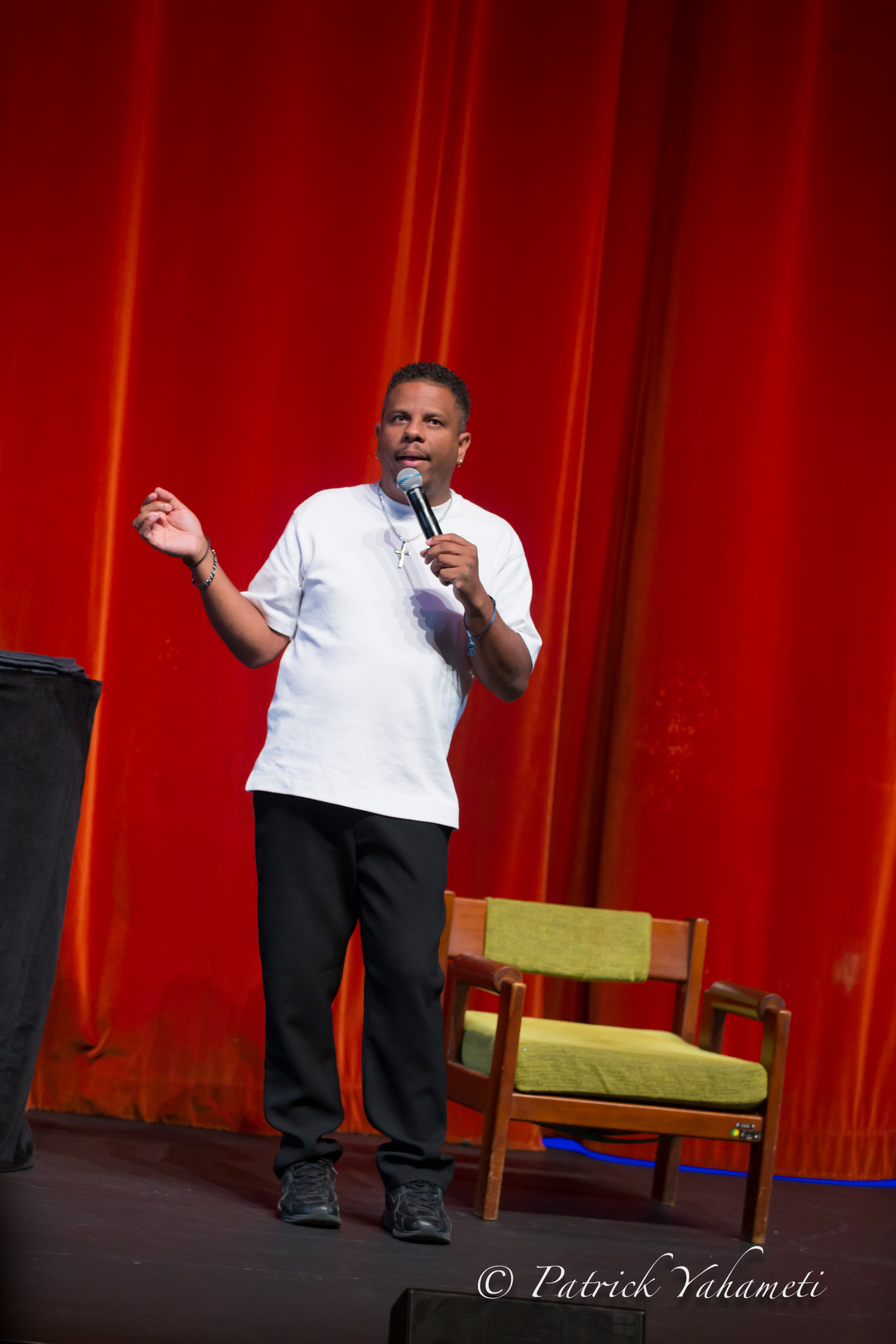 D'jal, humoriste, acteur et scénariste français, a fait le plein à La Réunion: photos