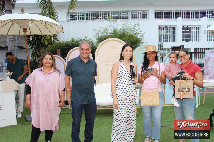 Remise de cadeaux à des mamans: photos