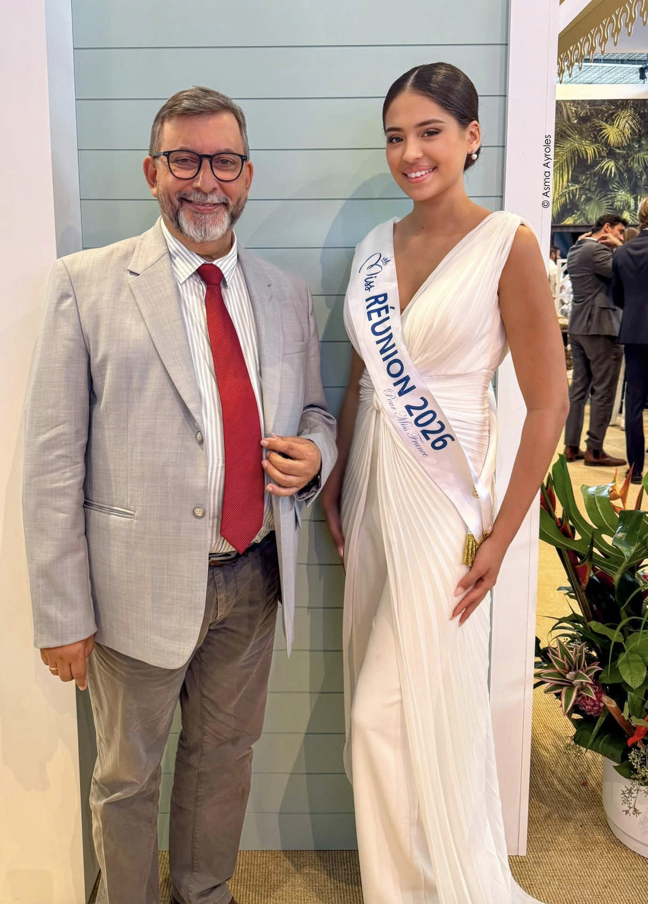 Patrick Lebreton, président du Comité Réunionnais du Tourisme, et Laetitia Roguet, sur le stand de La Réunion