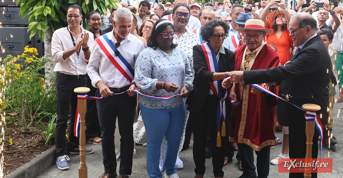 La traditionnelle cérémonie du ruban par  David Lorion,  président de la CIVIS, Leïla Nassibou, maire de Cilaos, entourés de Luciano Finguin, 1er adjoint au maire de Cilaos, Caroline Tailamée, présidente de Destination Sud Réunion et Noé Dijoux de la Confrérie du Raisin