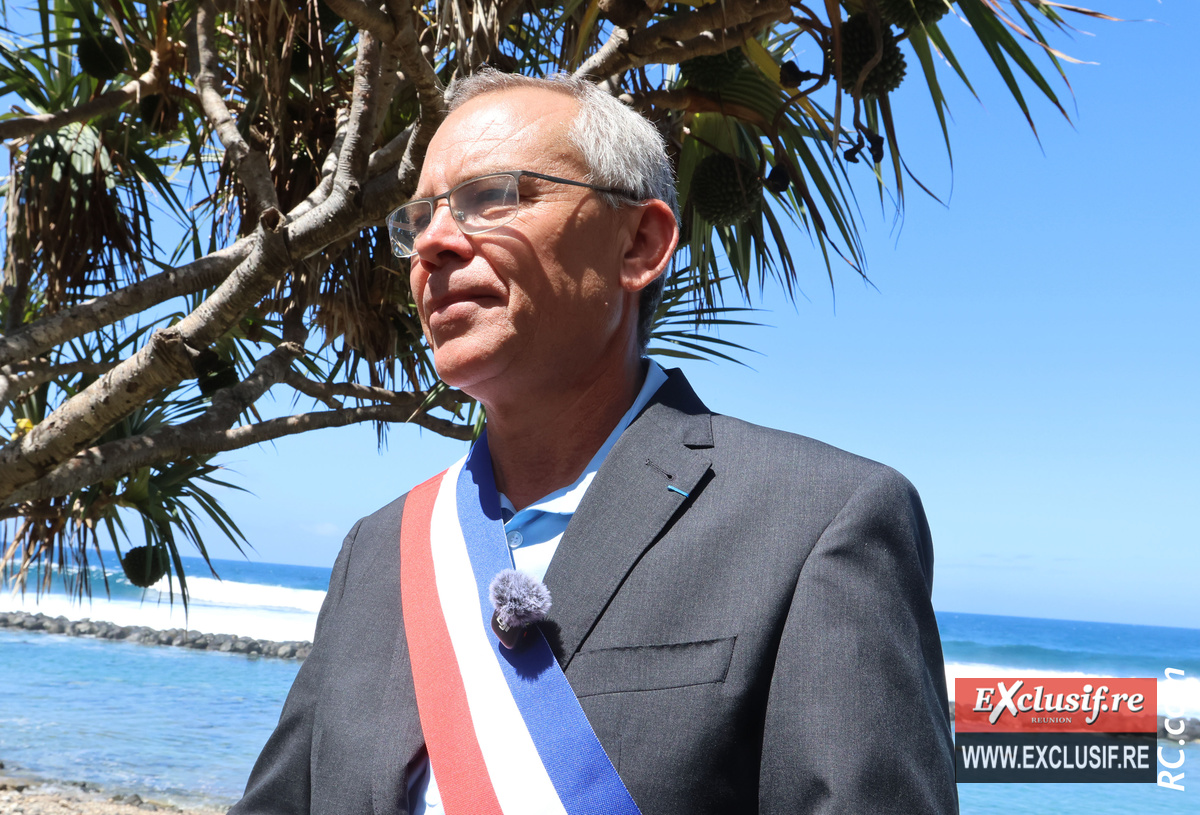 Serge Hoareau, maire de la Petite-Ile.