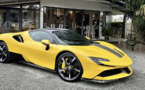 Une Ferrari SF90 Stradale de 575 000 € à l'île Maurice!