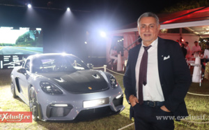 Youssouf Mohamed devant sa nouvelle Porsche?...