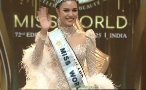  Opal Suchata Chuangsri, 21 ans, couronnée Miss Monde 2025