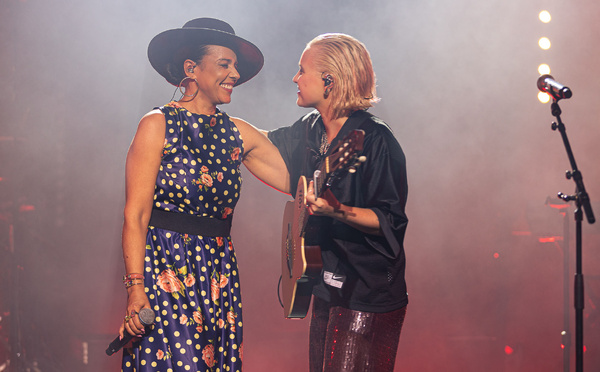 Tine Poppy et Emma Peters, deux belles voix aux Francofolies