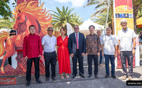 Saint-Pierre: une Fête des Lanternes étincelante sous l'égide du Cheval de Feu