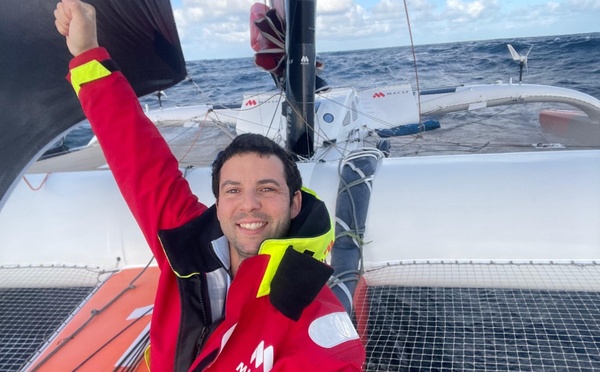 Multicoque: record absolu du tour du monde à l'envers pour Guirec Soudée