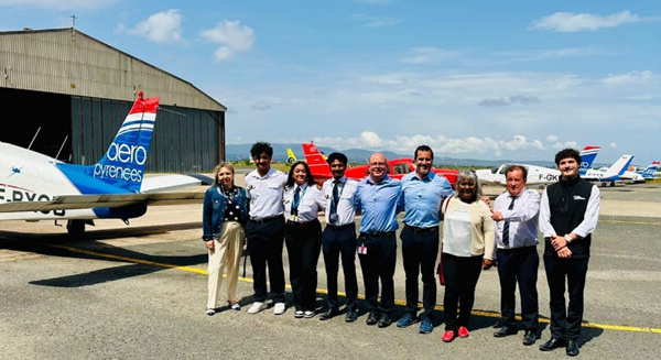 Première formation au métier de pilote de ligne à La Réunion avec Aéro Run Training et Aéropyrénées