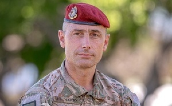 2e RPIMa: passation de commandement entre le colonel Lehmuller et le colonel Varry