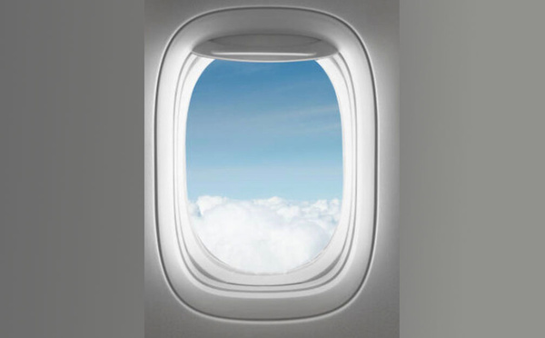 Un hublot explose sur un vol de Ryanair: un passager aspiré à moitié!